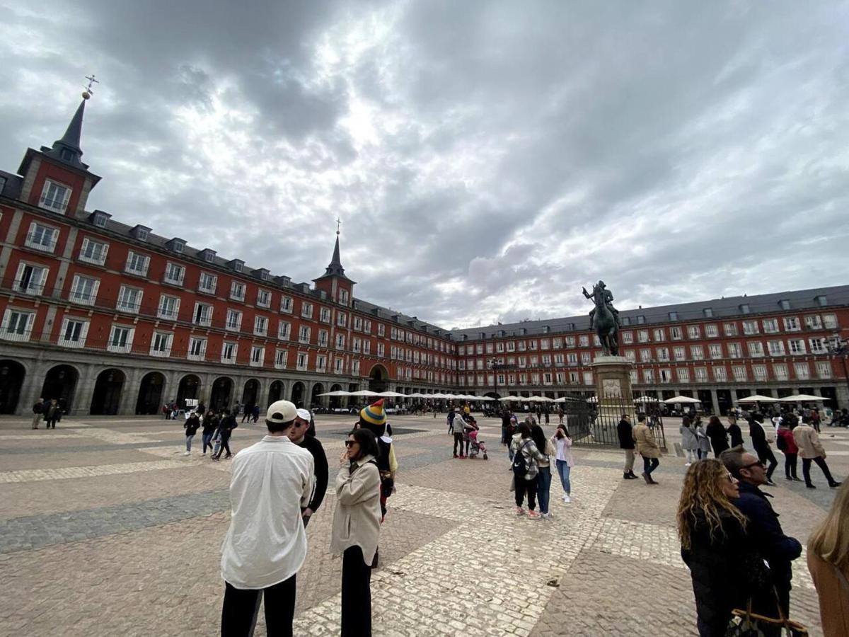 Big Apartment In Plaza Mayor In Madrid Spain Esterno foto